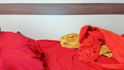 00ingrid00 online show from December 15, 2025, 8:13 pm