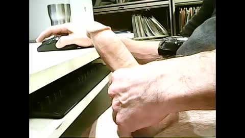 01quebecboy69 online show from April 23, 2026, 7:38 pm