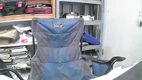 Snapshot of 04oldskool chatting on December 10, 2024, 6:22 am 04oldskool online show from December 10, 2024, 6:22 am