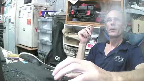 Snapshot of 04oldskool chatting on December 29, 2024, 10:47 pm 04oldskool online show from December 29, 2024, 10:47 pm