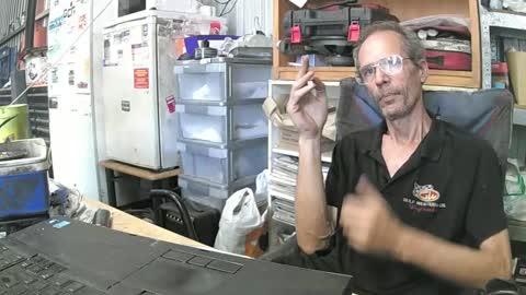 Snapshot of 04oldskool chatting on January 17, 2025, 2:08 am 04oldskool online show from January 17, 2025, 2:08 am