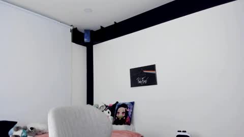 Snapshot of 0amy1 chatting on November 14, 2025, 9:57 pm amy online show from November 14, 2025, 9:57 pm