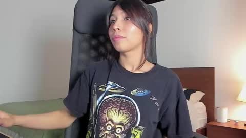 Snapshot of 0amy1 chatting on December 2, 2025, 12:43 pm amy online show from December 2, 2025, 12:43 pm