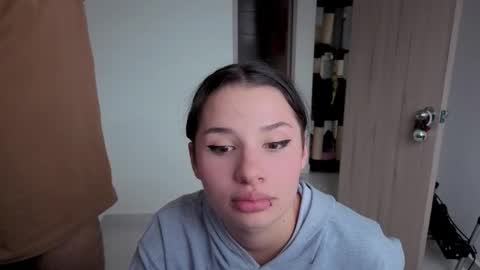 Snapshot of 0ne_of_0ne chatting on December 2, 2025, 10:27 pm Steven e online show from December 2, 2025, 10:27 pm