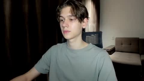Snapshot of 0verlandd chatting on June 10, 2026, 4:06 pm Adam online show from June 10, 2026, 4:06 pm