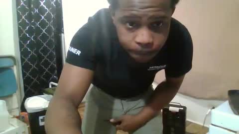 123kingcrowder online show from December 17, 2025, 2:28 am