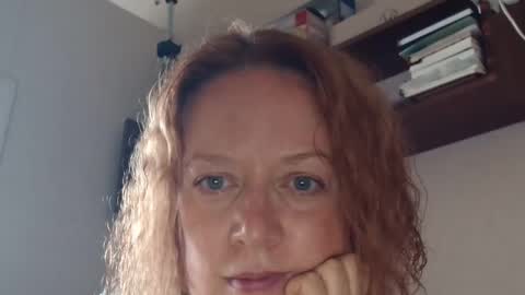 12ennie online show from September 12, 2025, 6:24 am