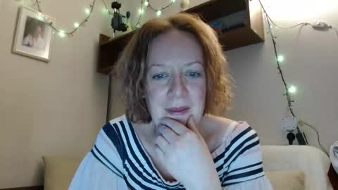 12ennie online show from November 17, 2025, 6:19 am