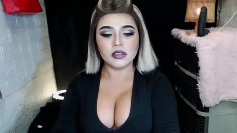 sexy kia online show from February 24, 2026, 12:52 am