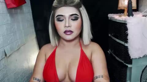 sexy kia online show from April 18, 2026, 12:14 am