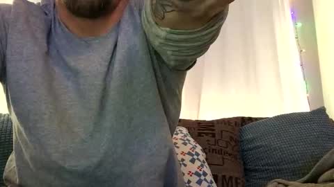 1404563739453746 online show from December 14, 2025, 2:22 pm