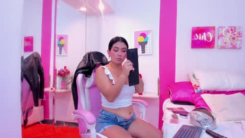 Scarlette  online show from February 1, 2025, 3:41 am