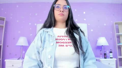 Snapshot of 15_scarlette chatting on February 4, 2026, 3:01 am Scarlette online show from February 4, 2026, 3:01 am