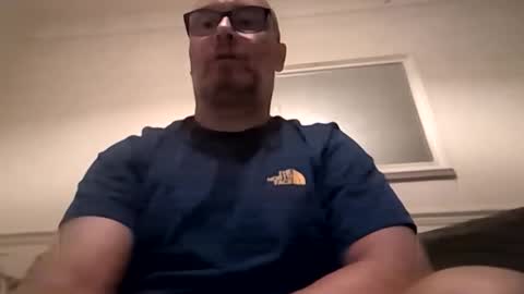 Snapshot of 15chells chatting on June 2, 2026, 3:30 am 15chells online show from June 2, 2026, 3:30 am
