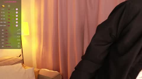 Leksi online show from November 17, 2025, 1:28 pm