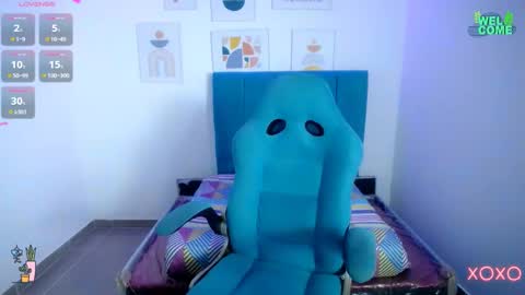 Snapshot of 18_alina chatting on December 7, 2024, 3:14 am Alina online show from December 7, 2024, 3:14 am