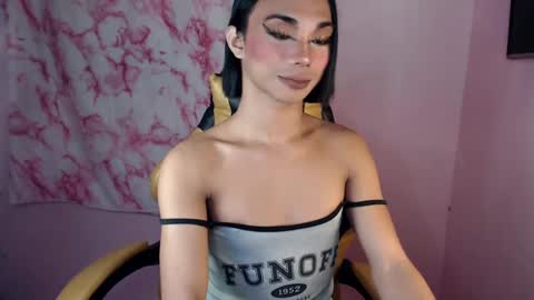 Snapshot of 18_nicole chatting on February 18, 2025, 7:30 pm barbie online show from February 18, 2025, 7:30 pm