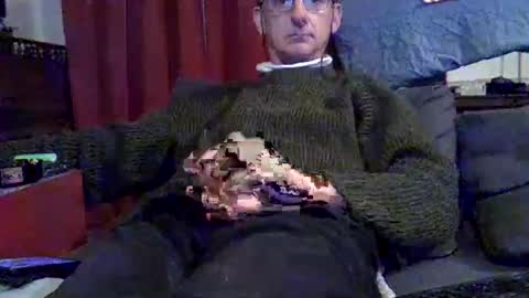 Snapshot of 18remy45 chatting on December 10, 2024, 7:32 pm 18remy45 online show from December 10, 2024, 7:32 pm