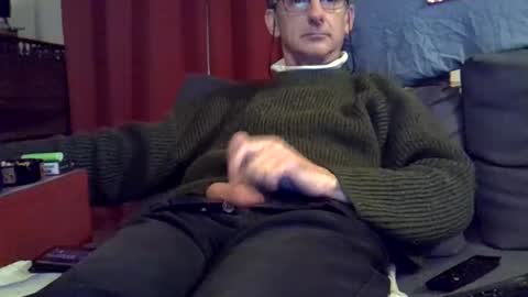 Snapshot of 18remy45 chatting on December 11, 2024, 5:48 pm 18remy45 online show from December 11, 2024, 5:48 pm