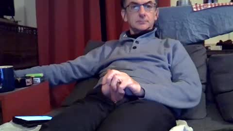 Snapshot of 18remy45 chatting on December 25, 2024, 12:05 am 18remy45 online show from December 25, 2024, 12:05 am