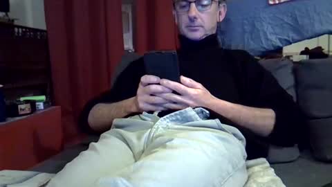Snapshot of 18remy45 chatting on December 30, 2024, 7:11 pm 18remy45 online show from December 30, 2024, 7:11 pm