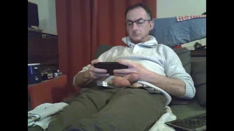 Snapshot of 18remy45 chatting on March 12, 2025, 9:45 pm 18remy45 online show from March 12, 2025, 9:45 pm