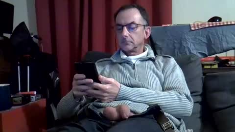 18remy45 online show from April 17, 2026, 4:32 pm