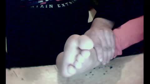 19feetlover903 online show from March 10, 2025, 8:23 pm