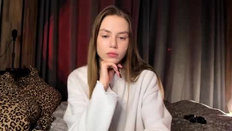 Snapshot of 1i1ypa1mer chatting on February 28, 2025, 10:39 pm Lily 3 online show from February 28, 2025, 10:39 pm