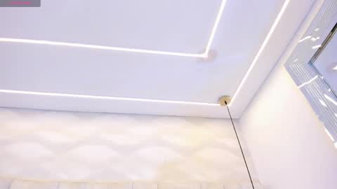 Nahomi online show from April 19, 2026, 10:56 pm