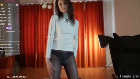 Snapshot of 1mari_01 chatting on May 20, 2026, 9:48 am Marie online show from May 20, 2026, 9:48 am
