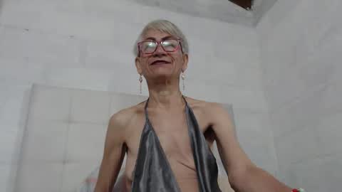 Snapshot of 1miss_monserrate chatting on January 20, 2025, 11:13 am Miss Monserrate online show from January 20, 2025, 11:13 am