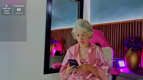 Snapshot of 1miss_monserrate chatting on June 1, 2026, 1:57 pm Miss Monserrate online show from June 1, 2026, 1:57 pm