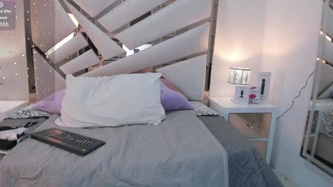 Snapshot of 1naughty_milf chatting on January 17, 2025, 2:50 pm Luisa online show from January 17, 2025, 2:50 pm