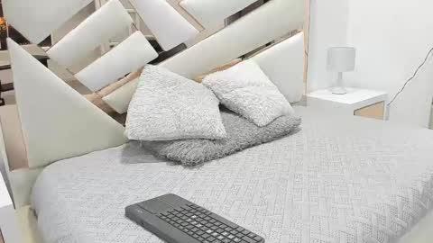 Snapshot of 1naughty_milf chatting on February 18, 2025, 8:05 am Luisa online show from February 18, 2025, 8:05 am