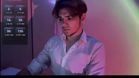 1roberttt online show from October 7, 2025, 9:23 pm