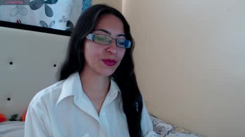 paola online show from April 15, 2026, 6:04 pm