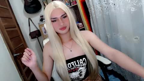 1sexy kattie online show from December 4, 2025, 1:31 pm