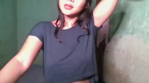 Snapshot of 1smile4u chatting on December 5, 2025, 8:23 am 1smile4u online show from December 5, 2025, 8:23 am