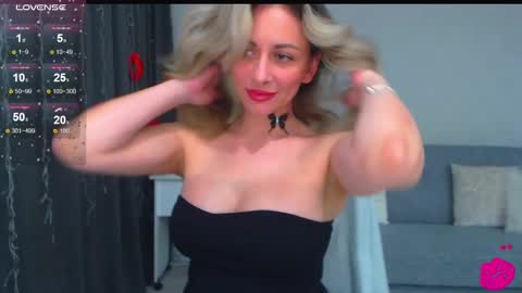 Snapshot of 1sweetvictoria chatting on January 19, 2025, 3:21 pm Victoria online show from January 19, 2025, 3:21 pm