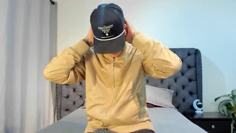 Snapshot of 1threestar chatting on January 7, 2026, 12:40 pm 1Threestar online show from January 7, 2026, 12:40 pm