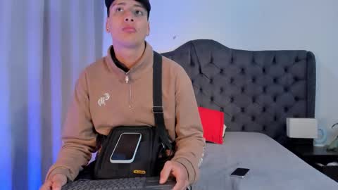 Snapshot of 1threestar chatting on January 13, 2026, 12:21 pm 1Threestar online show from January 13, 2026, 12:21 pm