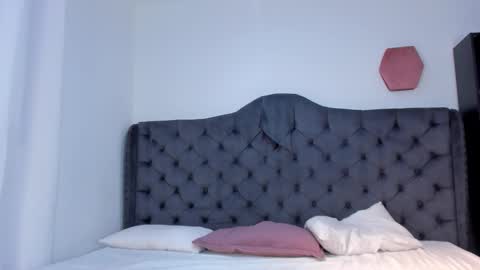 Snapshot of 1threestar chatting on March 12, 2026, 12:11 pm 1Threestar online show from March 12, 2026, 12:11 pm