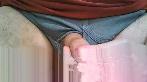 2001uwuk online show from October 31, 2025, 6:09 pm