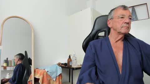 Snapshot of 200gentleman chatting on June 30, 2026, 1:56 pm Henk online show from June 30, 2026, 1:56 pm