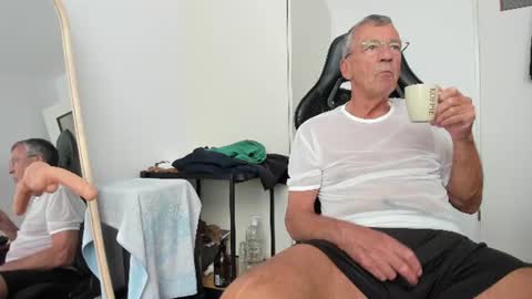 Snapshot of 200gentleman chatting on July 16, 2026, 3:40 pm Henk online show from July 16, 2026, 3:40 pm