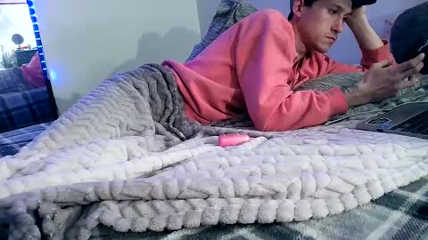 AlecurClit online show from January 19, 2025, 4:01 am