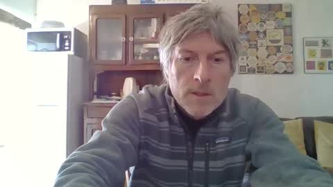 22esserre online show from January 3, 2025, 9:47 am