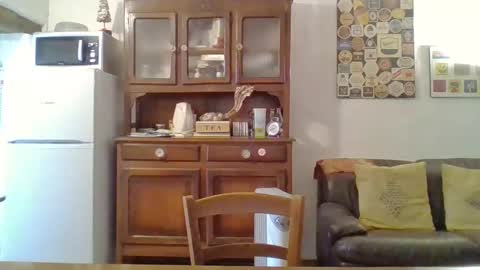 22esserre online show from January 15, 2025, 3:29 pm