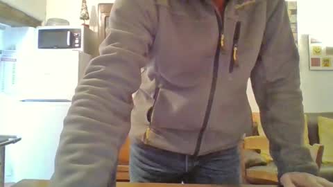 22esserre online show from February 19, 2025, 1:39 pm